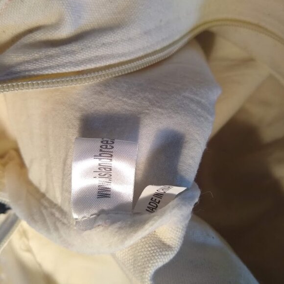 Vacation-Ready!  NWOT  Island Breeze   cream + red  tropical tote - Picture 6 of 8